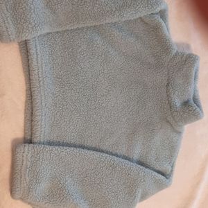 Medium Cropped Forever 21 Fuzzy shirt